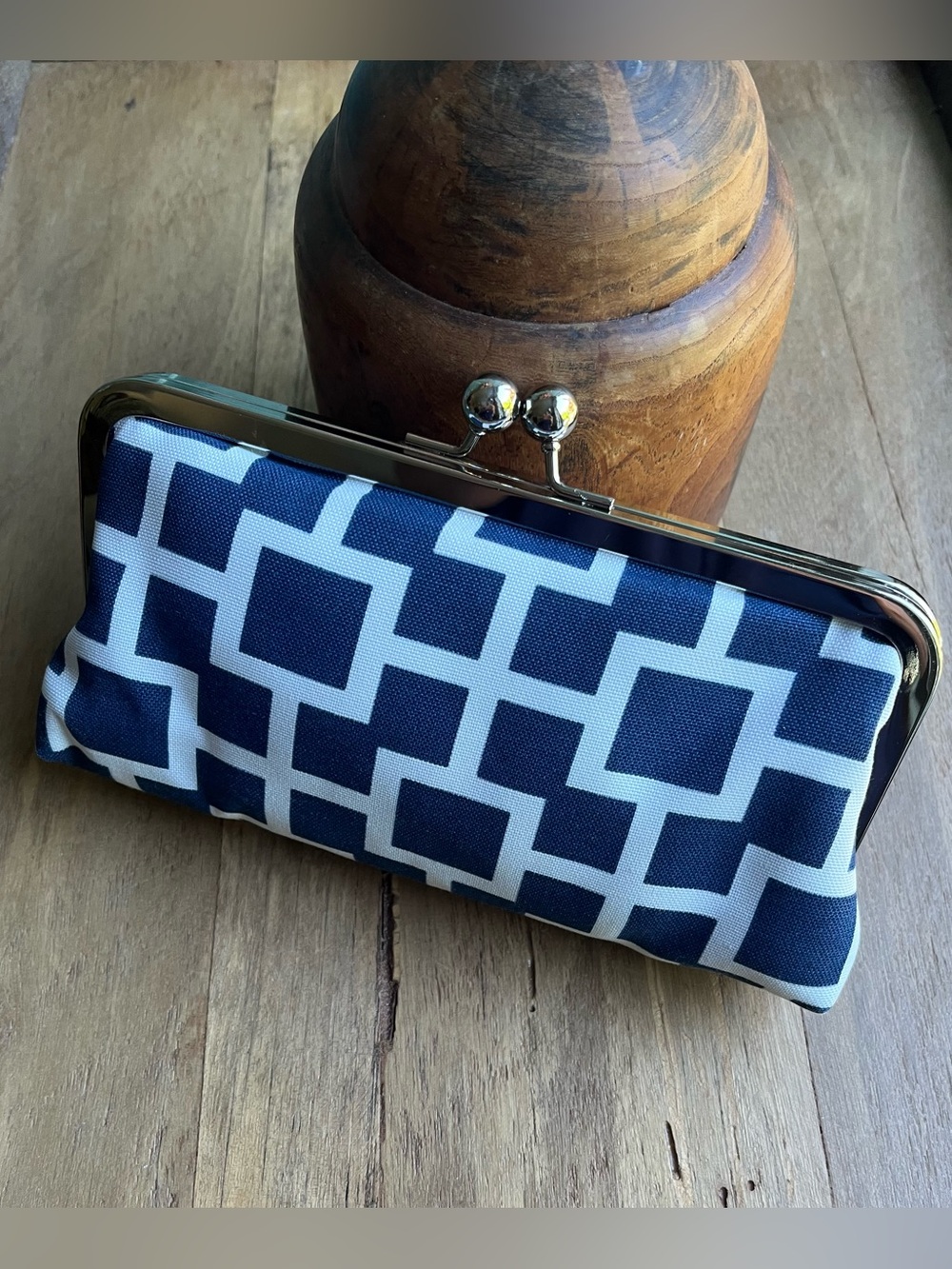 Oatmeal & Lace Design Clutch Navy White